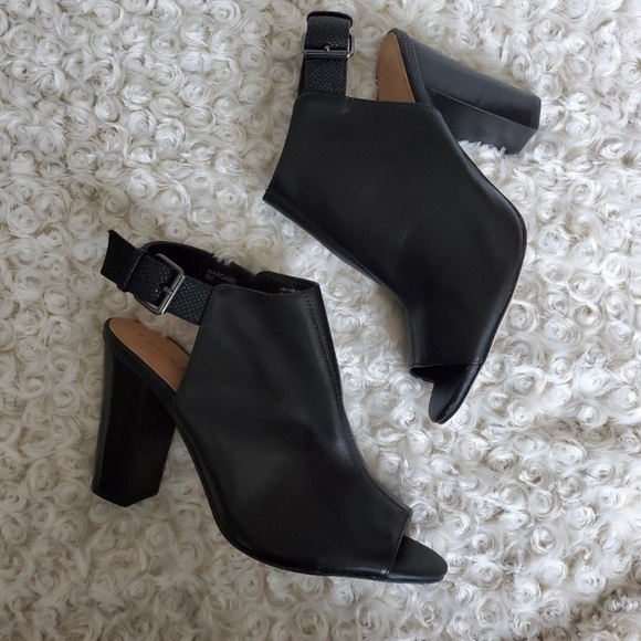 Tahari Black Peep Toe Bootie NWT - Picture 2 of 3
